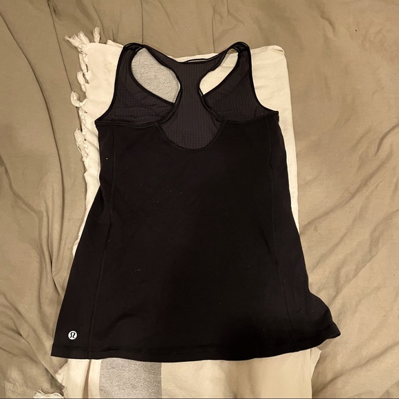 Lululemon Tank - built in bra - Picture 3 of 9